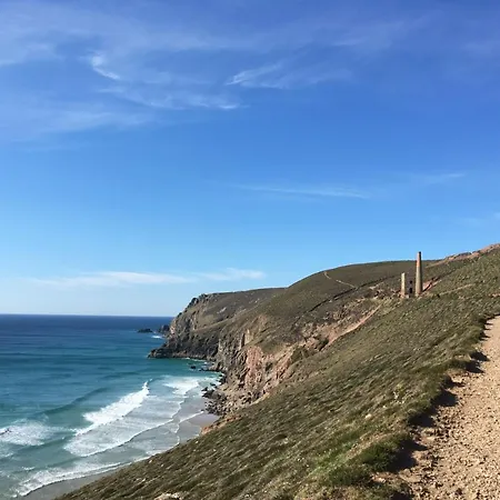 The Shires * St Agnes (Cornwall)